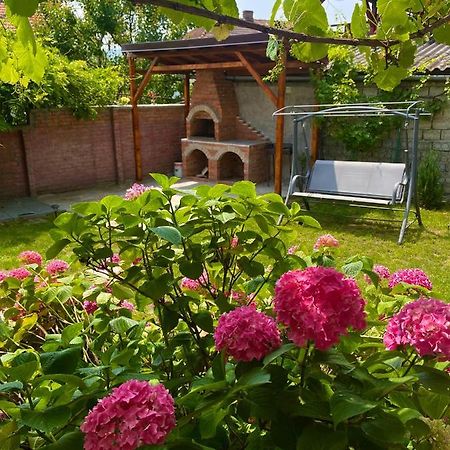 Holiday Home Esku Orşova Eksteriør bilde