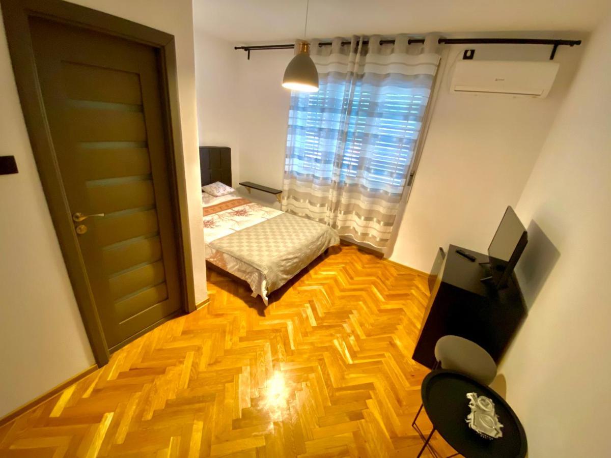 Holiday Home Esku Orşova Eksteriør bilde