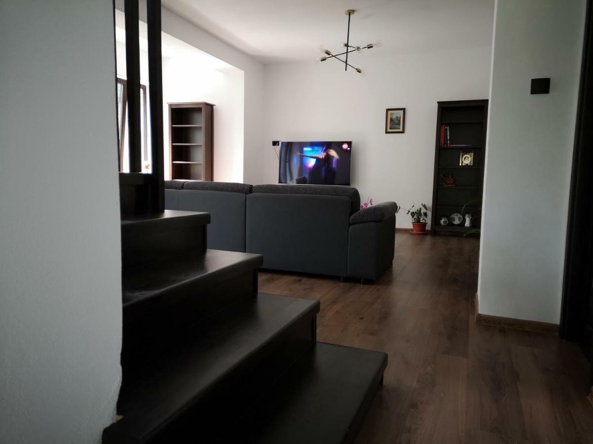 Holiday Home Esku Orşova Eksteriør bilde